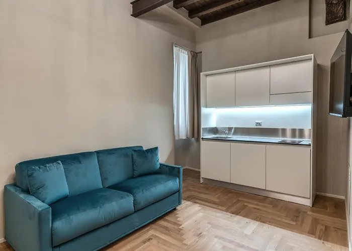 Agh Pantheon Guest house